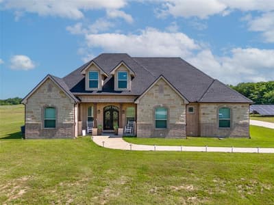 1221 FM 272, Leonard TX 75452