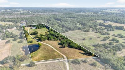 437 County Road 292, Collinsville TX 76233