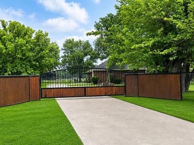 219 Friends Road, Denison TX 75021