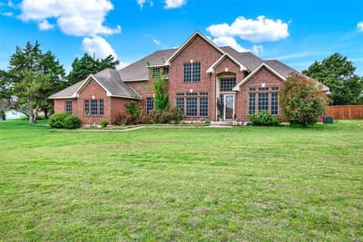 1915 Lillian Avenue, Glenn Heights TX 75154