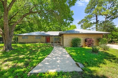 815 N Wright Avenue, Kerens TX 75144