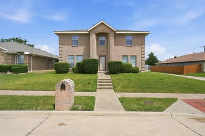 1308 Arbordale Court, Lancaster TX 75134