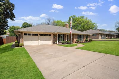 1711 Queensborough Drive, Arlington TX 76015 - Photo 2