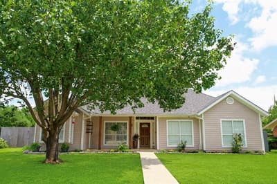 732 N Elm Street, Muenster TX 76252