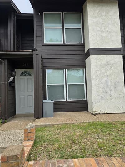 240 Rolling Hills Place, Lancaster TX 75146