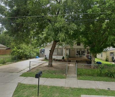 726 Helena Street, Dallas TX 75217