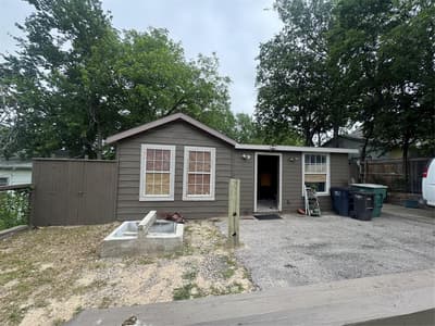 2806 NW Loraine Street, Fort Worth TX 76106