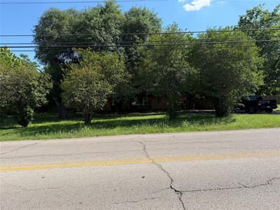 210 W Bear Creek Road, Glenn Heights TX 75154