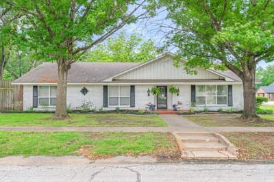 202 S Houston Street, Edgewood TX 75117