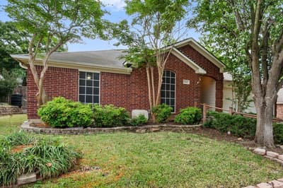 5605 Lasso Road, Arlington TX 76017 - Photo 2