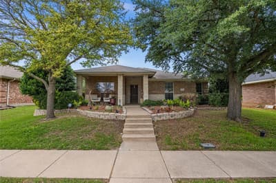 1707 W Venus Drive, Lancaster TX 75134