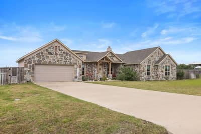 300 Delatorre Street, Trenton TX 75490
