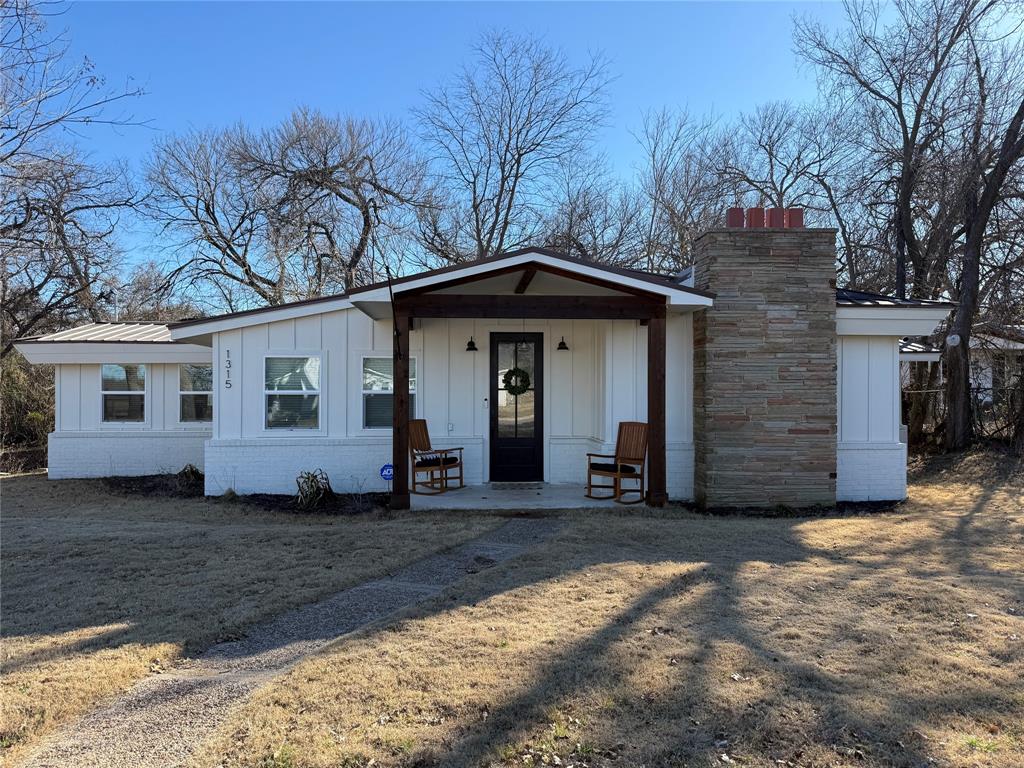 1315 Vine Street, Weatherford TX 76086