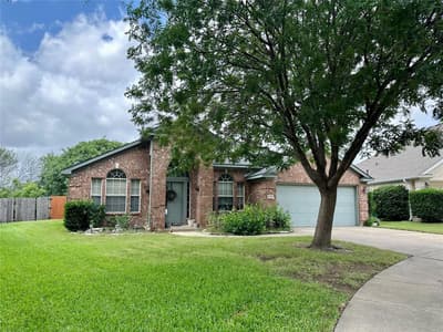 5776 Falcon Ridge Court, Haltom City TX 76137