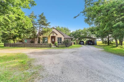 1468 County Road 4015, Savoy TX 75479