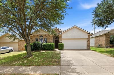 7440 Alverstone Drive, Fort Worth TX 76120