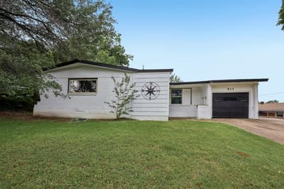 917 NW 8th Street, Grand Prairie TX 75050