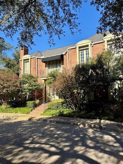 4 Hallshire Court, Dallas TX 75225
