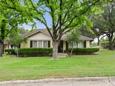 2200 Skyline Drive, Fort Worth TX 76114