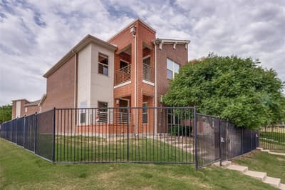 1596 Fiji Street, Dallas TX 75203