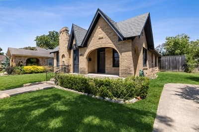 2511 Burlington Boulevard, Dallas TX 75211