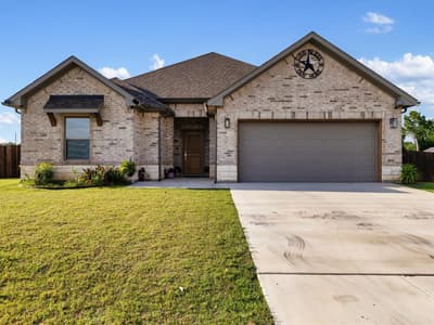 2101 Briarwood Drive, Bridgeport TX 76426