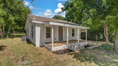 1220 N Rusk Street, Weatherford TX 76086