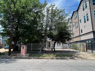 731 W 10th Street, Dallas TX 75208