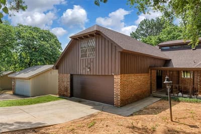 7432 Brentwood Stair Road, Fort Worth TX 76112