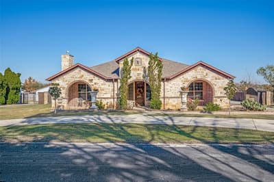 308 Sheri Lane, Roanoke TX 76262