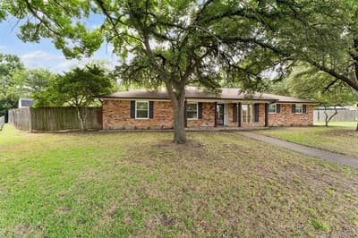426 Brook Hollow Circle, DeSoto TX 75115 - Photo 3