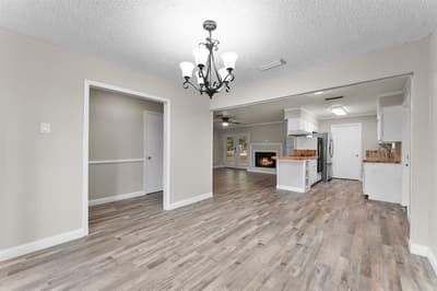 426 Brook Hollow Circle, DeSoto TX 75115 - Photo 4
