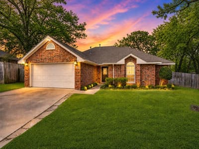 2209 Whispering Oaks, Denton TX 76209
