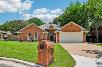 7524 Brentwood Court, North Richland Hills TX 76182