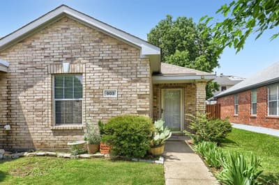 903 Hems Lane, Arlington TX 76001