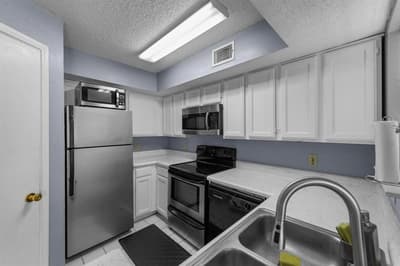 9815 Walnut Street # 204, Dallas TX 75243