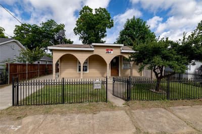 3219 N Winnetka Avenue, Dallas TX 75212
