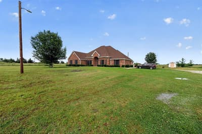 8229 Farm Road 905, Paris TX 75462