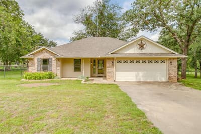 115 Pleasant Oaks Lane, Springtown TX 76082