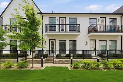 131 Garden Court E, Arlington TX 76013