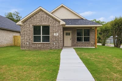 302 Evans Street, Cleburne TX 76031