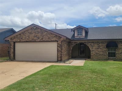 4100 Longleaf Lane, Fort Worth TX 76137
