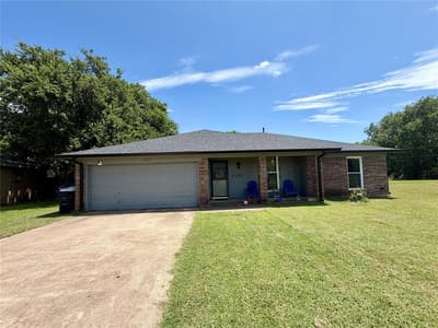 1225 Sandstone Drive, Cleburne TX 76033