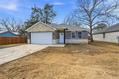 308 Lewis Street, Cleburne TX 76031